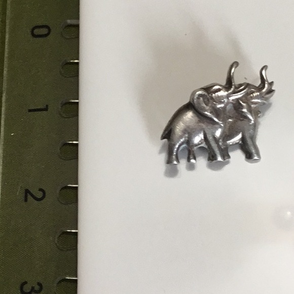 Vintage Elephant Couple Love 💗 Brooch Sterling Silver Heavier. Adorable 925 - Picture 2 of 4